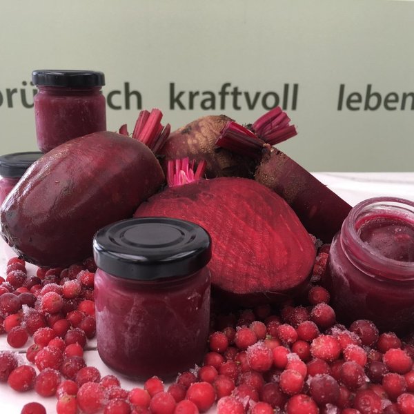 "Gefäßputzer" Mix aus Rote Bete und Wald-Preiselbeermus von Saftgras 30 á 50 ml